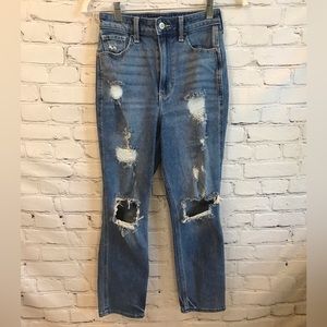 Hollister Ultra High Rise Ripped Medium Wash Mom Jeans size 24